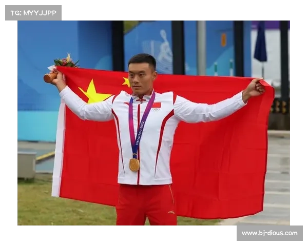 中国皮划艇激流回旋挑战赛厦门队勇夺三项冠军 彰显实力与风采 中国皮划艇激流回旋挑战赛厦门队勇夺三项冠军 彰显实力与风采